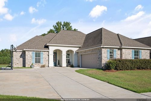 21049 N High Plains Dr, Zachary, LA, 70791-5497 | Card Image