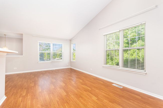 2404 Golf Ridge Cir, Condo with 2 bedrooms, 2 bathrooms and 4 parking in Naperville IL | Image 4