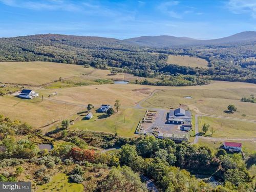 427 Avalanche Trl, PAW PAW, WV, 25434-1115 | Card Image