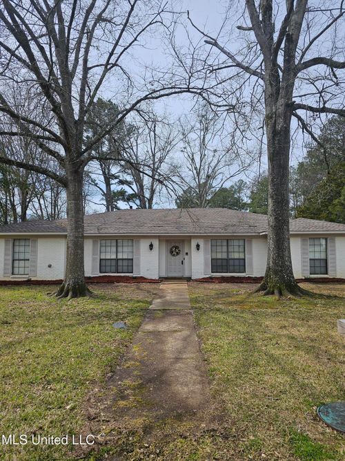 5225 Brookview Dr, Byram, MS, 39272-6045 | Card Image