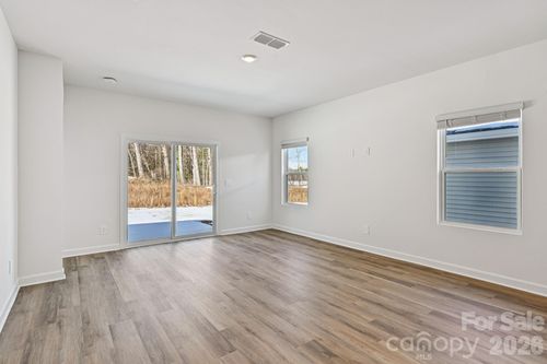 1281 30th Street Ln Ne, Conover, NC, 28613-8272 | Card Image