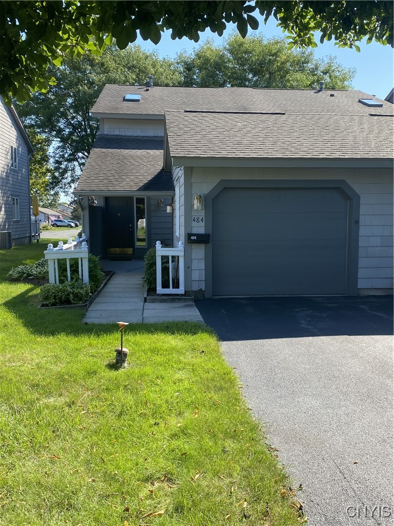 Summerhaven Dr, East Syracuse, NY 13057