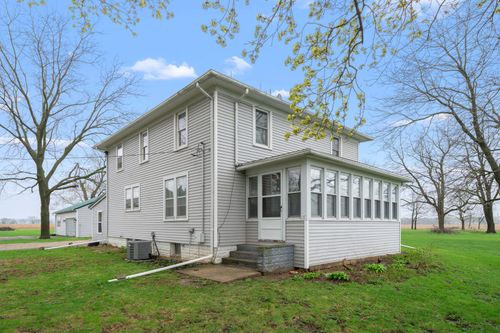 4799 S Center Rd, Rochelle, IL, 61068-9777 | Card Image