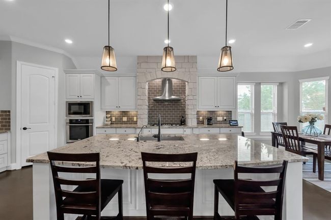 Tons of counter space & cabinets! | Image 19