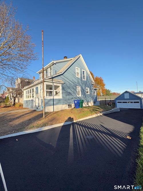 172 Swanson Ave, Stratford, CT, 06614-4510 | Card Image