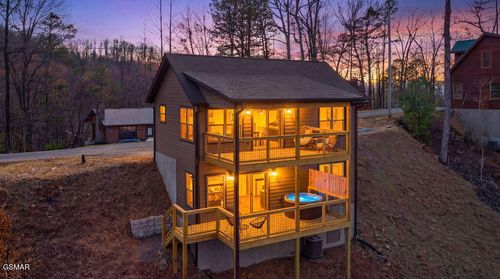 1559 Sky View Drive, Sevierville, TN, 37876 | Card Image