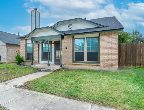 731 Garden Meadow Dr, Universal City, TX, 78148-3725 | Card Image