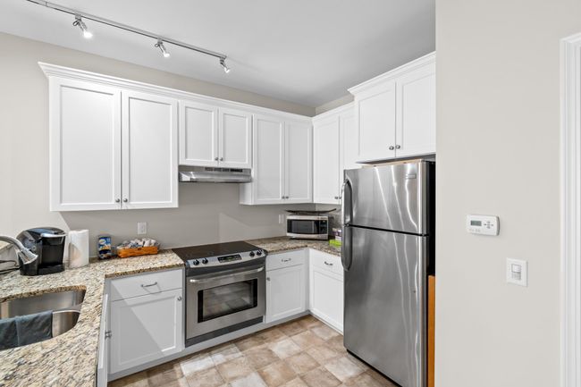 Community Room Kitchen | Image 27