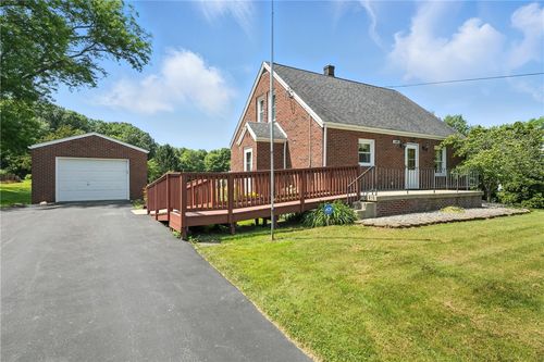 146 Edgewood Drive Ext, Transfer, PA, 16154-1812 | Card Image