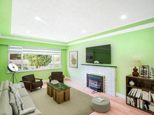 14935 Kew Dr, Surrey, BC, V3R4Y1 | Card Image