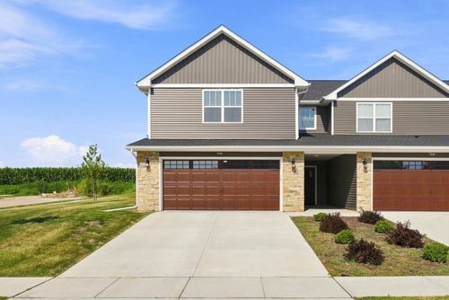 7142 Grove Xing, Bettendorf, IA, 52722-1298 | Card Image