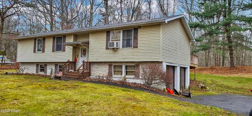 389 Little Walker Rd, Shohola, PA, 18458-2801 | Card Image