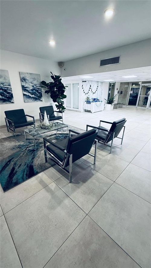 512-401 Golden Isles Dr, Hallandale Beach, FL, 33009-7515 | Card Image