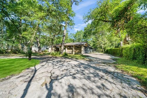 1317 Plantation Dr, Dickinson, TX, 77539-4517 | Card Image