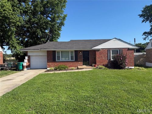 1277 Waldorf Drive, St Louis, MO, 63137 | Card Image