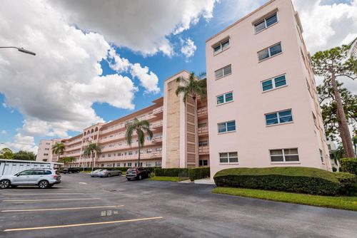 504-5623 80th St N, Saint Petersburg, FL, 33709-5821 | Card Image