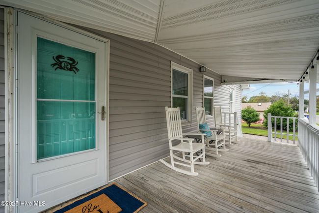 409 Monroe Ave, Home with 7 bedrooms, 3 bathrooms and null parking in Carolina Beach NC | Image 19