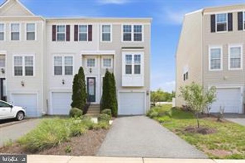 8333 Scotland Loop, MANASSAS, VA, 20109-3190 | Card Image