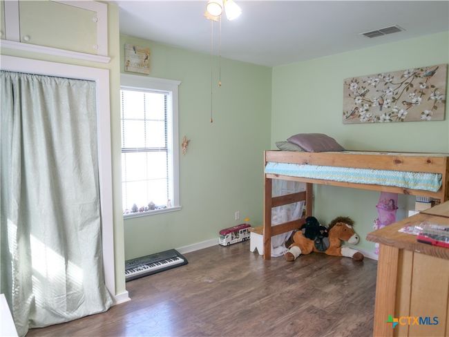 205 Hubbard Street, House other with 5 bedrooms, 3 bathrooms and null parking in Yoakum TX | Image 34