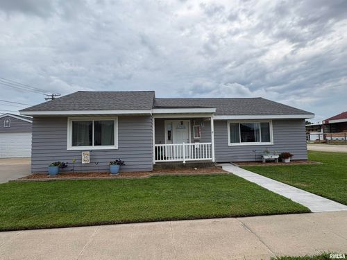 304 9th Ave, Fulton, IL, 61252-1609 | Card Image