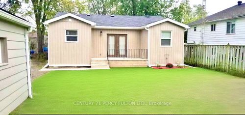 242 Simcoe Ave, Keswick, ON, L4P2H8 | Card Image