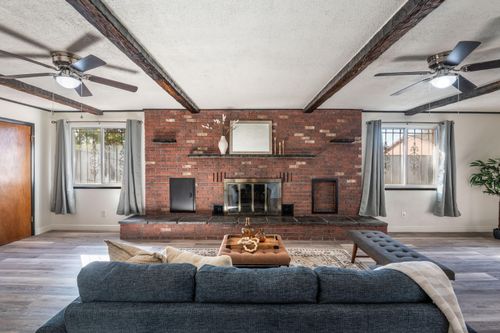 7902 Morrow Ave Ne, Albuquerque, NM, 87110-4832 | Card Image