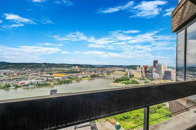 APT-780E - 1 Trimont Ln, Condo with 3 bedrooms, 3 bathrooms and 2 parking in Mt Washington PA | Image 20
