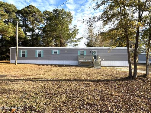 198 Trout St, Holly Ridge, NC, 28445-7588 | Card Image