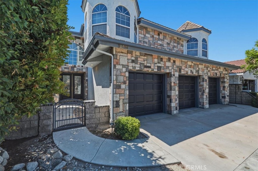 Residential in Canyon Lake