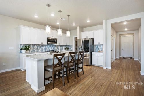3729 S Maple Ridge Ave, Nampa, ID, 83686-3902 | Card Image