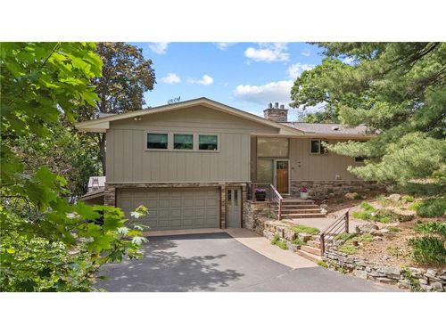 314 N Cove Rd, Hudson, WI, 54016-8034 | Card Image