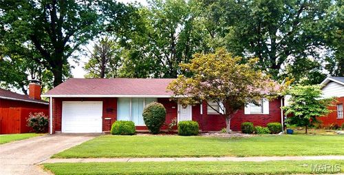 3229 Princeton Dr, Granite City, IL, 62040-3645 | Card Image