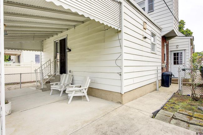 View of patio with entry steps | Image 43