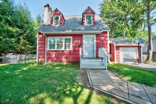 17 Orchard St, Pompton Lakes, NJ, 07442-1017 | Card Image
