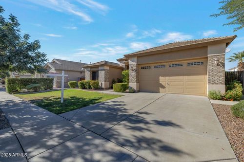 8762 W Myrtle Ave, Glendale, AZ, 85305-6929 | Card Image