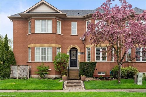 2130 Forest Gate Pk, Oakville, ON, L6M4B4 | Card Image