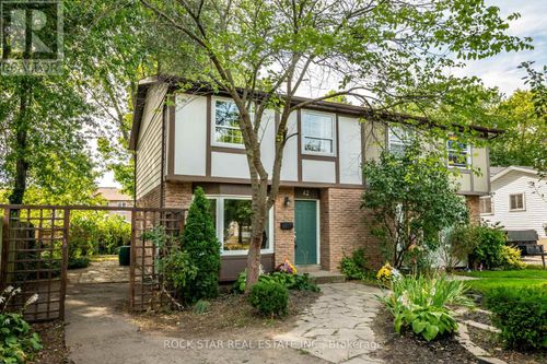 42 Oakmeadow Pl, St. Catharines, ON, L2N5X7 | Card Image