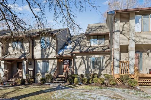 225 Bridgewater Dr, Newport News, VA, 23603-1433 | Card Image