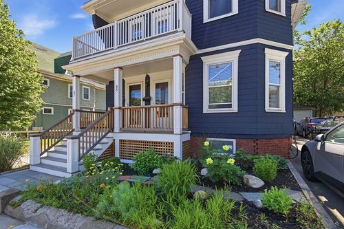 87-87 Winthrop St, Medford, MA, 02155-5424 | Card Image