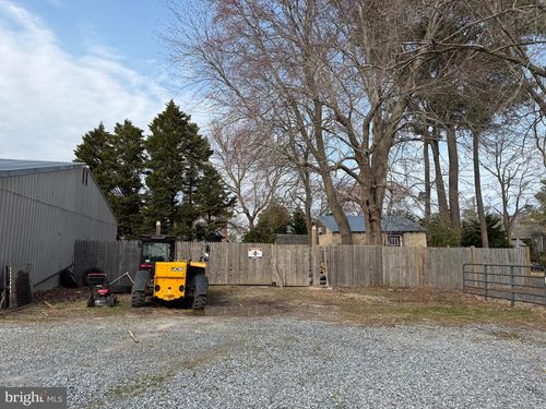 fenced-in-side-yard-35849 Atlantic Avenue, MILLVILLE, DE, 19967 | Card Image