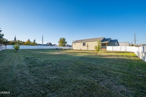 210 B St S, Richardton, ND, 58652-7137 | Card Image