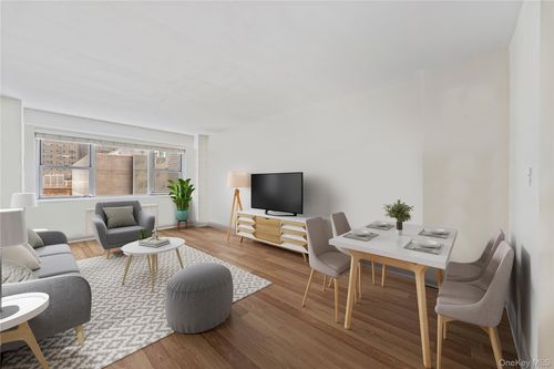 9d-321 E 48th Street, New York, NY, 10017 | Card Image