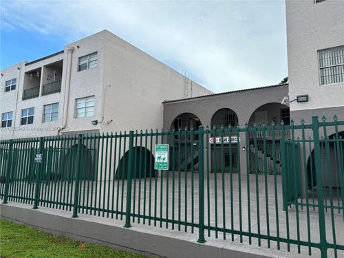 apt-24-1350 W 53rd St, Hialeah, FL, 33012-3072 | Card Image