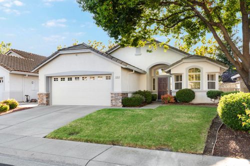 5233 Dreamgarden Loop, Roseville, CA, 95747 | Card Image