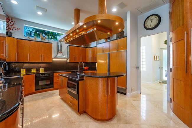 2551 Ne 31 St Ct, House other with 4 bedrooms, 6 bathrooms and null parking in Lighthouse Point FL | Image 23