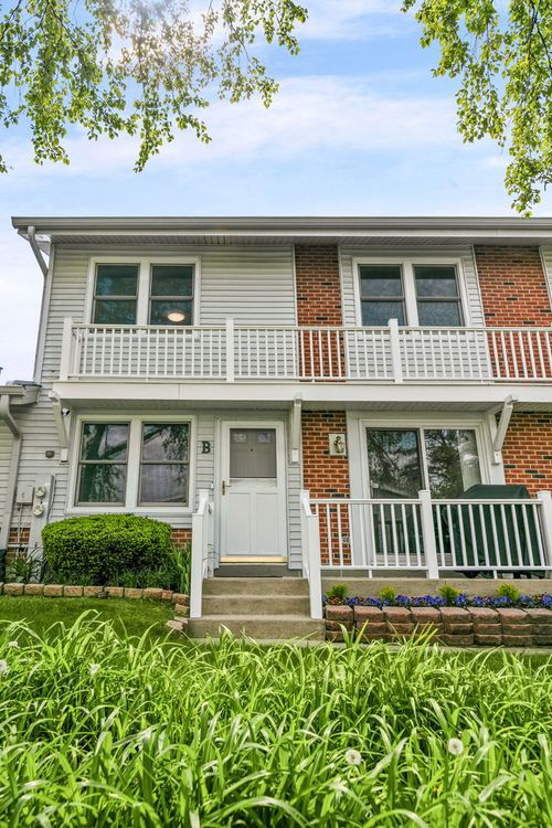 b-321 Fairchild Ct, Bloomingdale, IL, 60108-3647 | Card Image