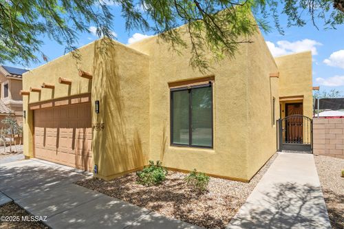 7635 S Granite Hill Dr, Tucson, AZ, 85757-8708 | Card Image