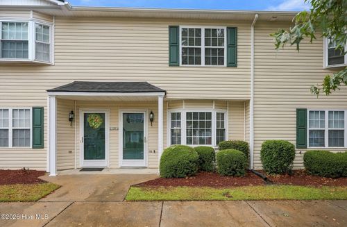 2300 Vineyard Dr, Winterville, NC, 28590-8298 | Card Image