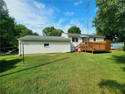 39 Delmar Dr, House other with 3 bedrooms, 2 bathrooms and 2 parking in Pymatuning Twp PA | Image 3