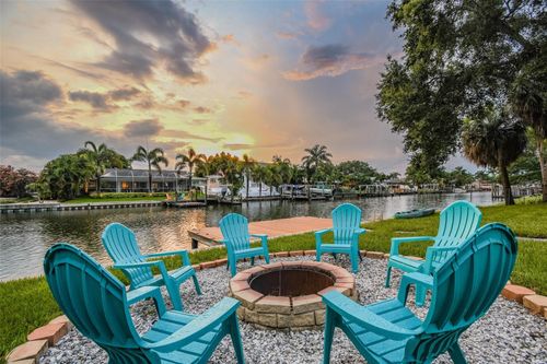 3922 Fontainebleau Dr, TAMPA, FL, 33634-7421 | Card Image